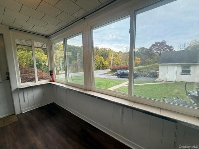 1290 Lakes Rd - Photo 5 of 30