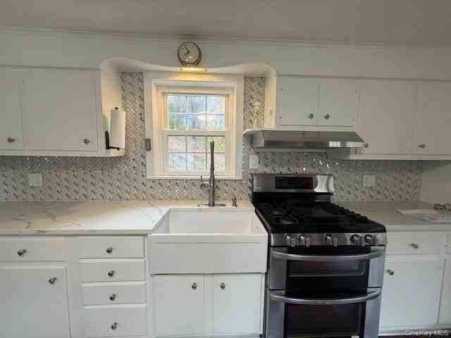 1290 Lakes Rd - Photo 7 of 30