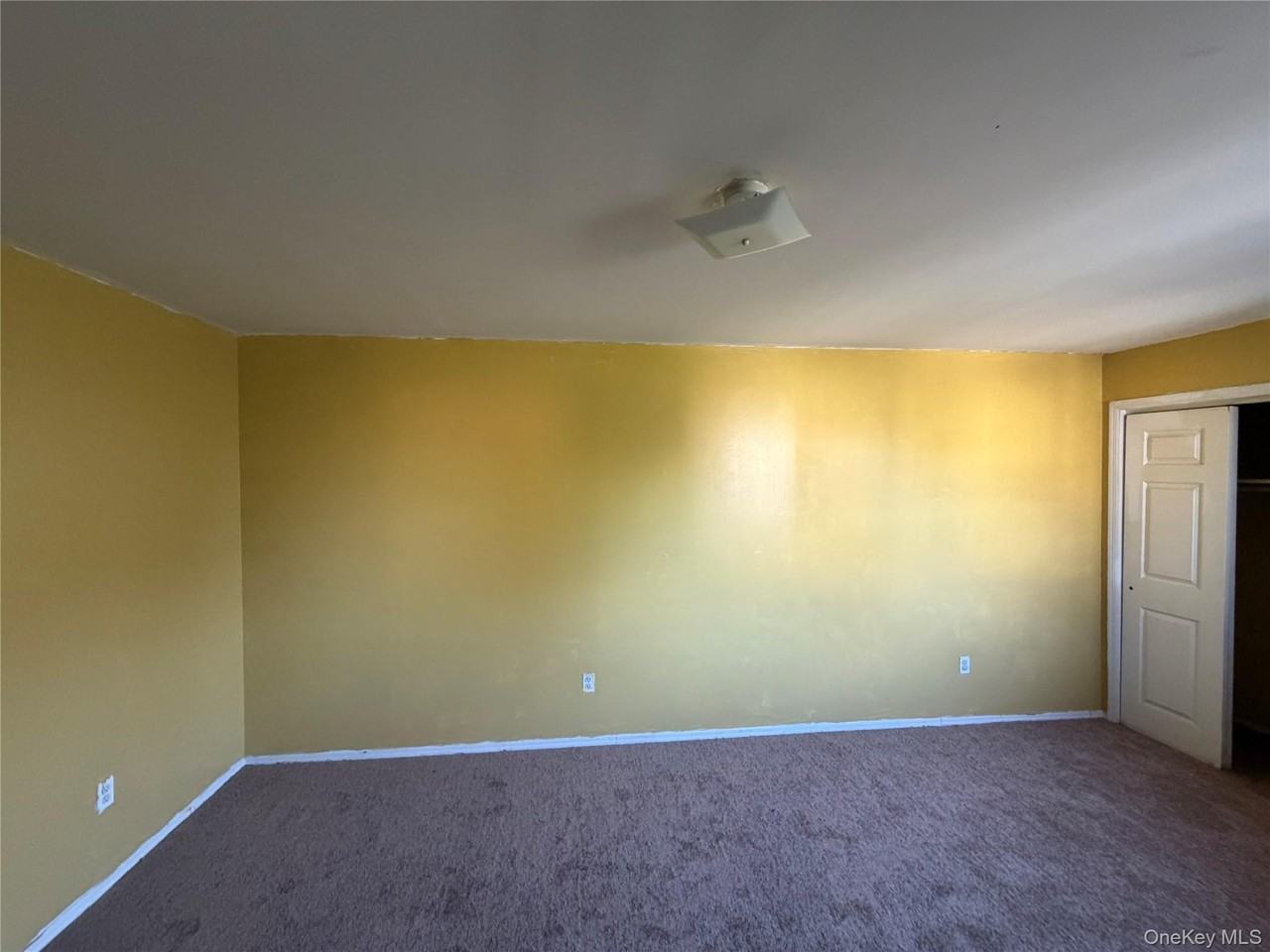 9320 197th St #2FL - Photo 2 of 11