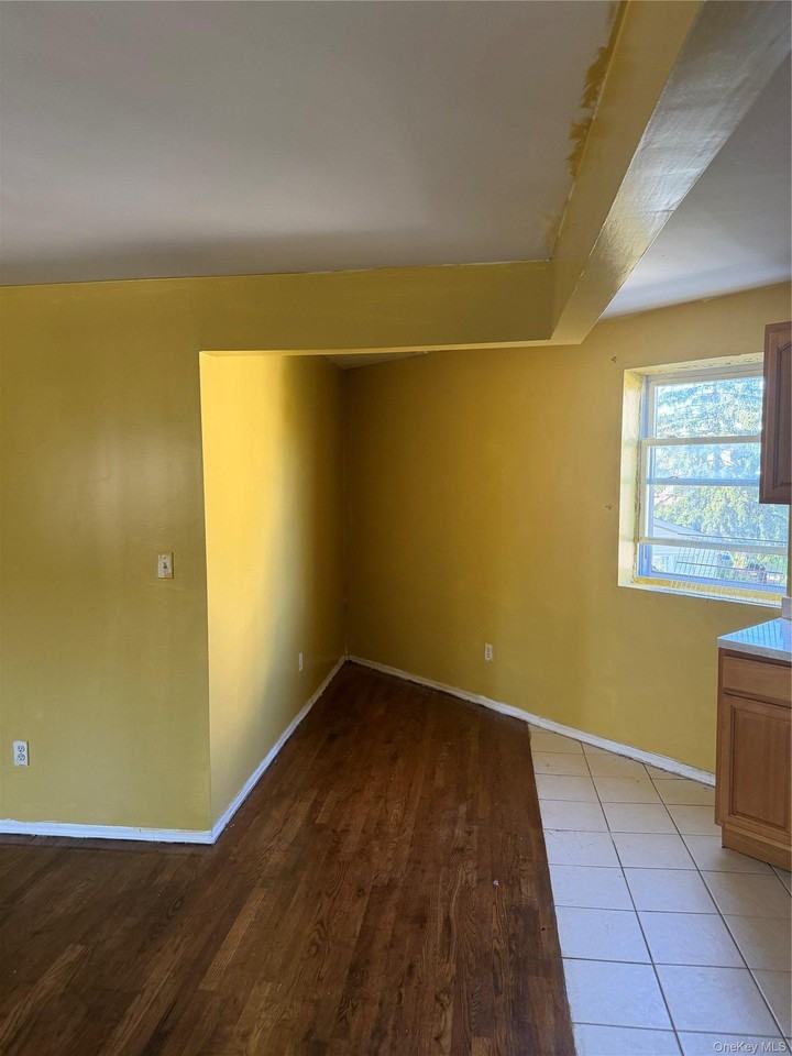 9320 197th St #2FL - Photo 7 of 11