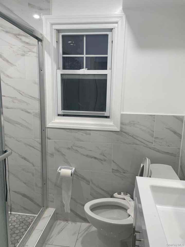 201 Butler Blvd - Photo 2 of 9