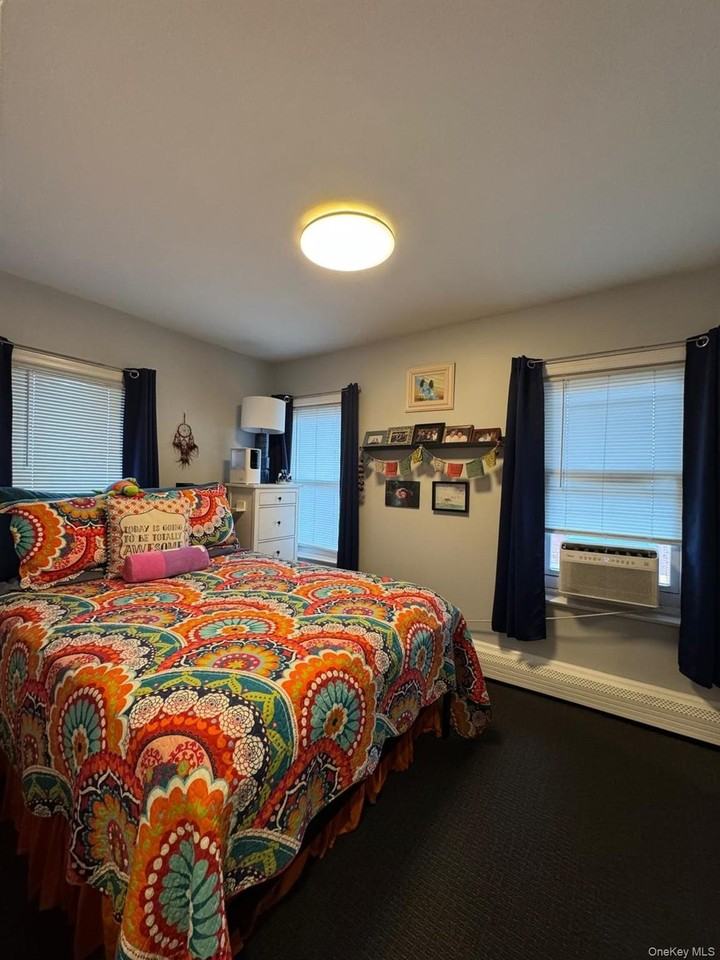 120 Lincoln Ave - Photo 5 of 10
