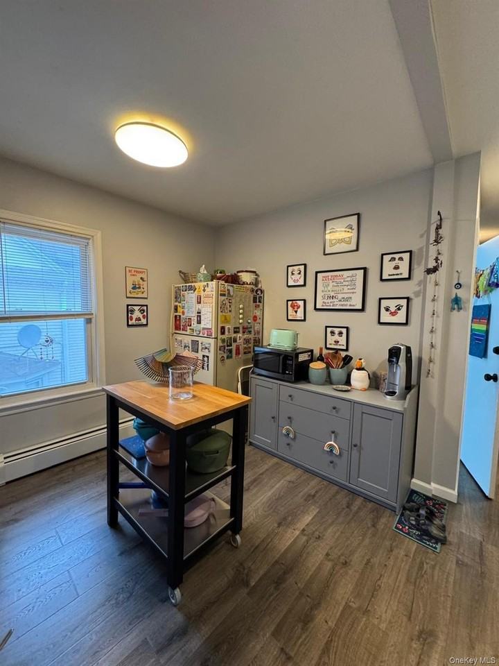 120 Lincoln Ave - Photo 7 of 10