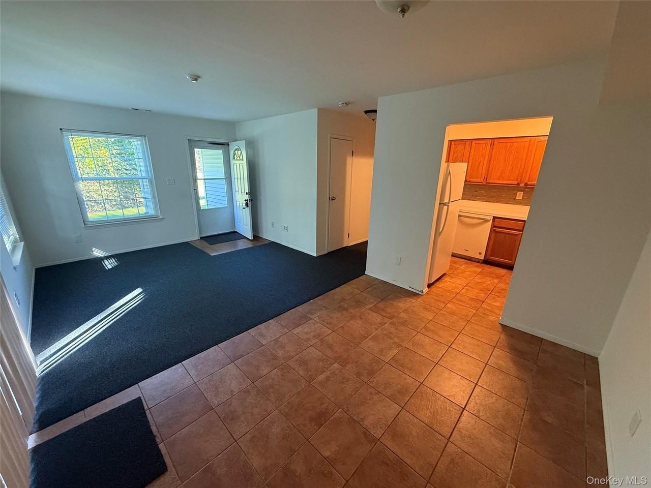 378 Artist Lake Dr - Photo 2 of 7