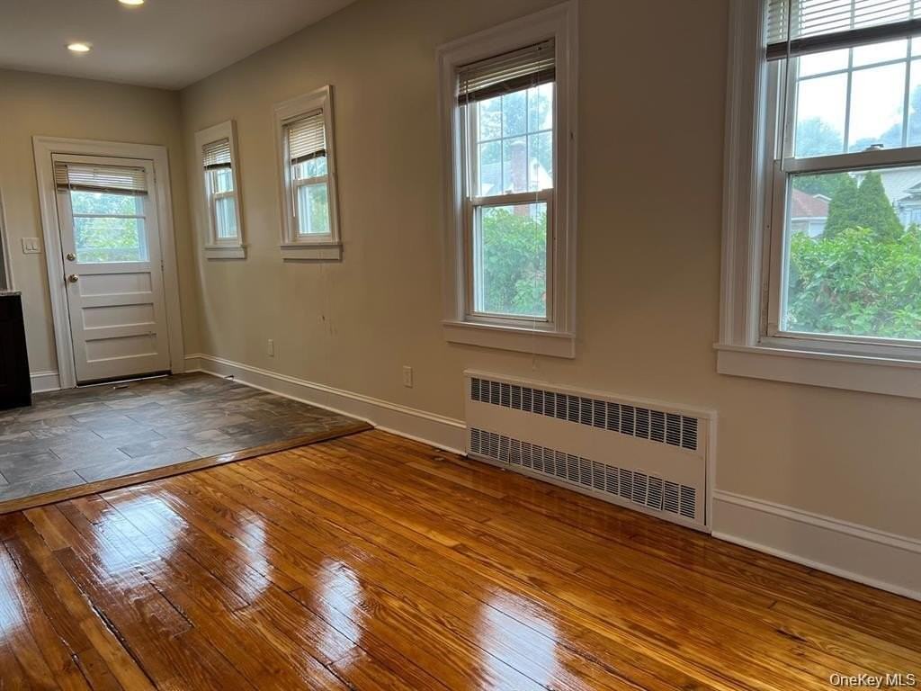 84 Rockaway Pkwy #84 - Photo 4 of 15