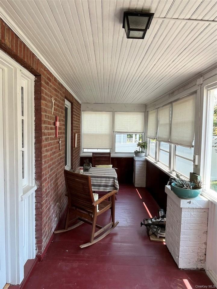 10 Vine St - Photo 2 of 13