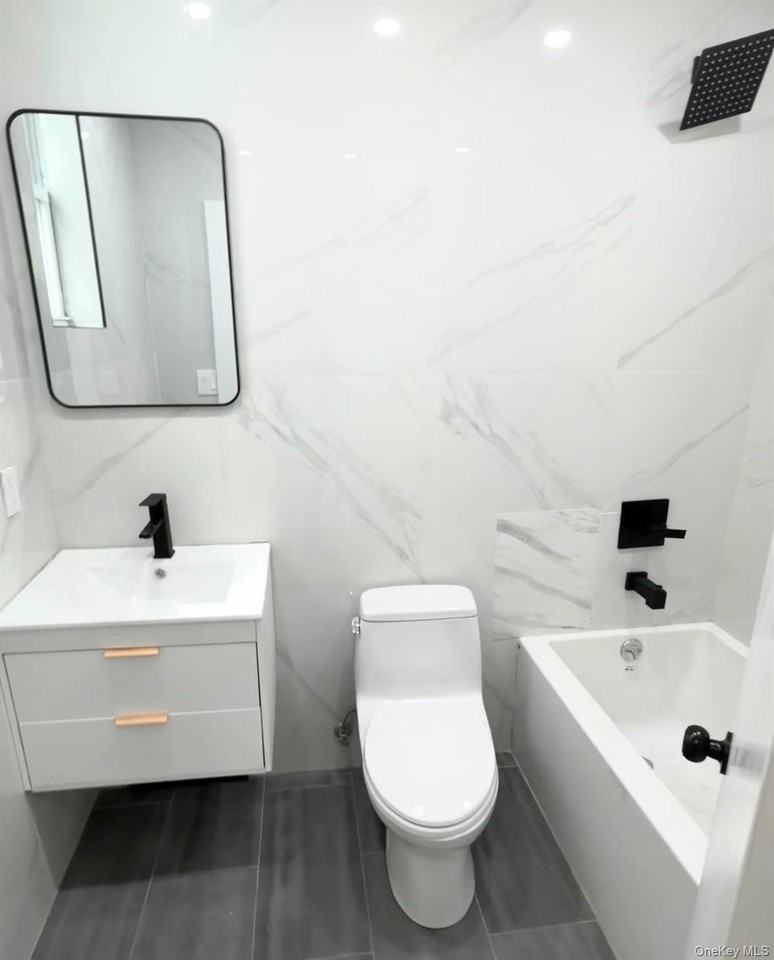 256 herzl Herzl Street #1 - Photo 3 of 3