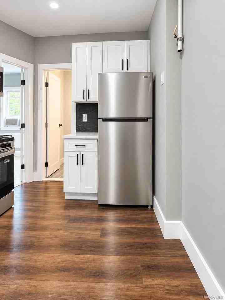 5068 43rd St - Photo 2 of 14