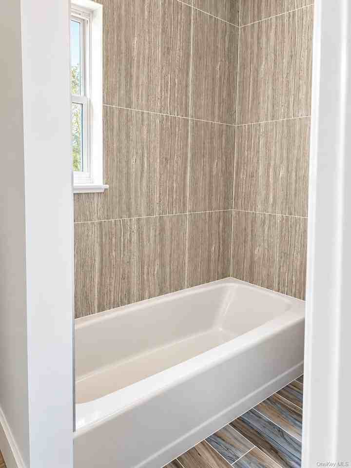 5068 43rd St - Photo 4 of 14