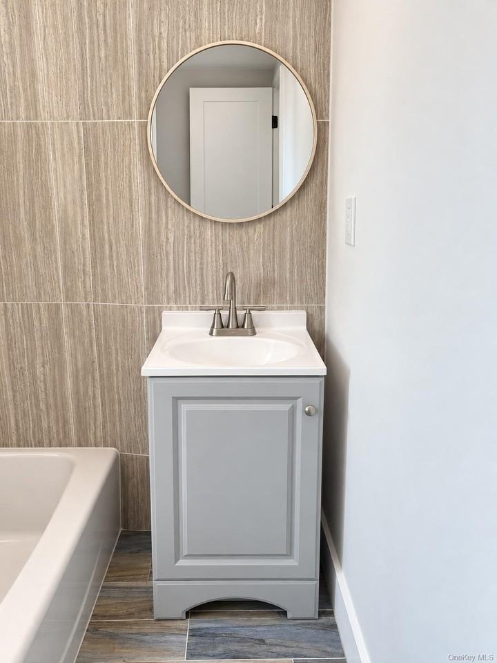 5068 43rd St - Photo 5 of 14