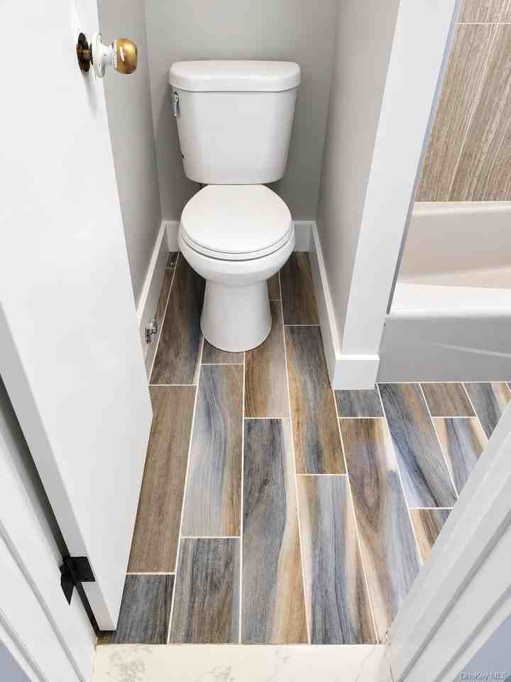 5068 43rd St - Photo 6 of 14