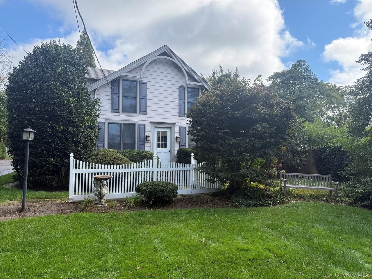7 Suffolk Ln