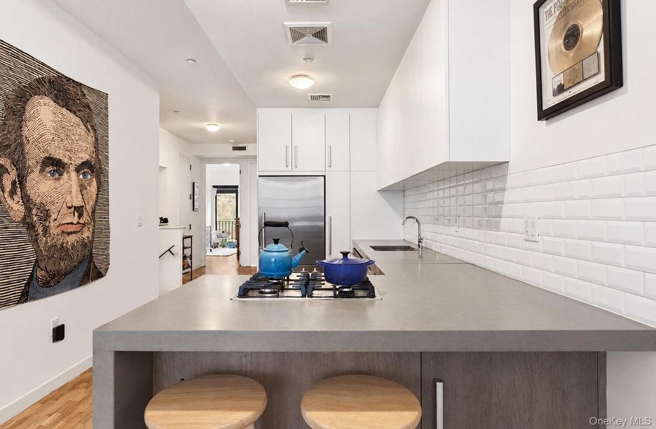 233 Kent St #1 - Photo 2 of 15