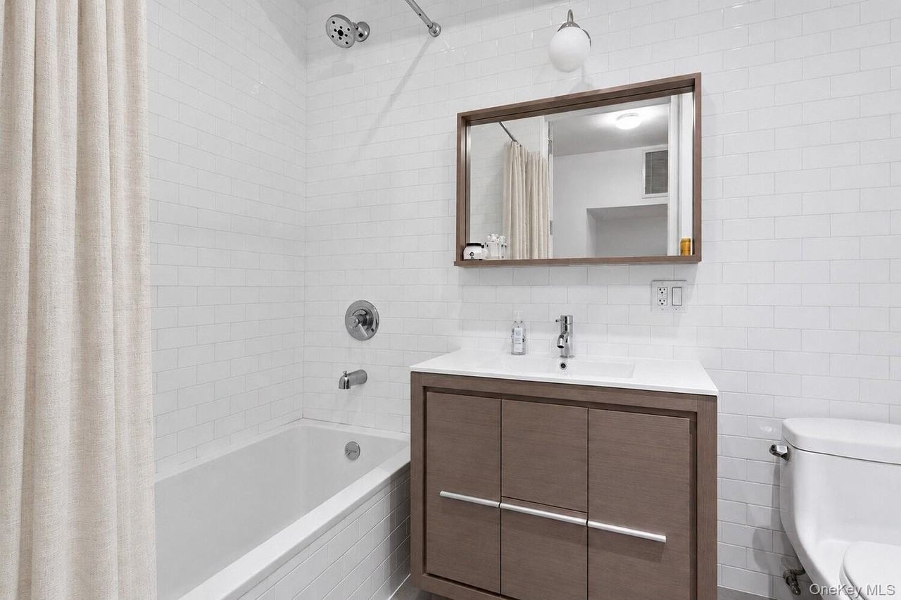 233 Kent St #1 - Photo 6 of 15