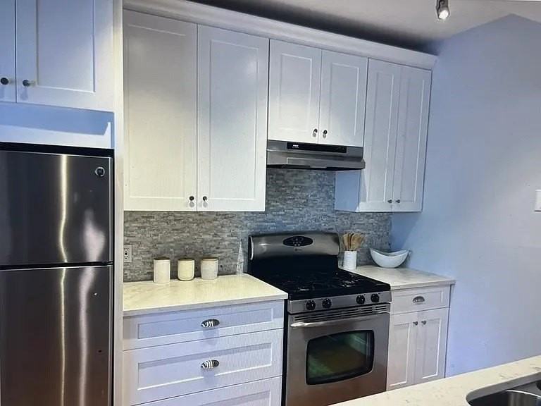 158 High St #A - Photo 3 of 8
