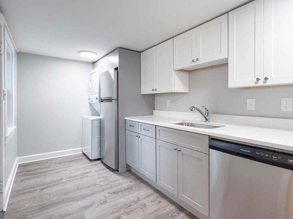 25 Common St #1 - Photo 2 of 12