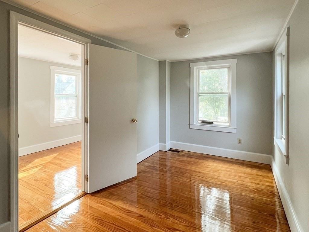 25 Common St #1 - Photo 7 of 12