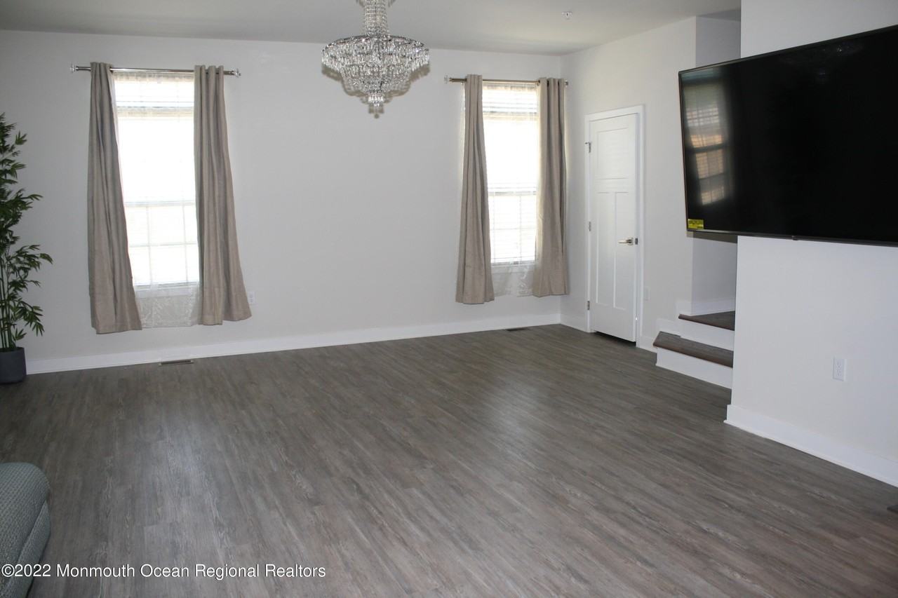 98 Anchor Way #298 - Photo 6 of 22