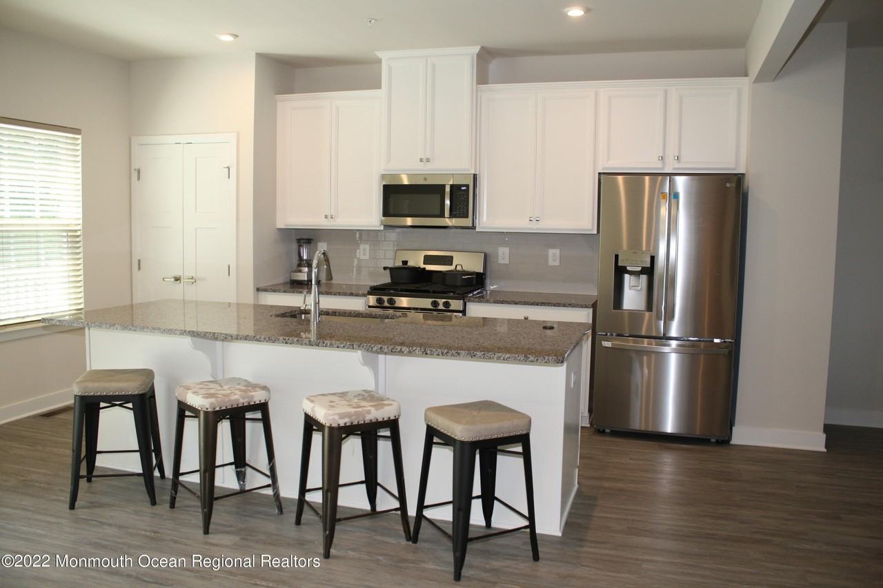 98 Anchor Way #298 - Photo 7 of 22