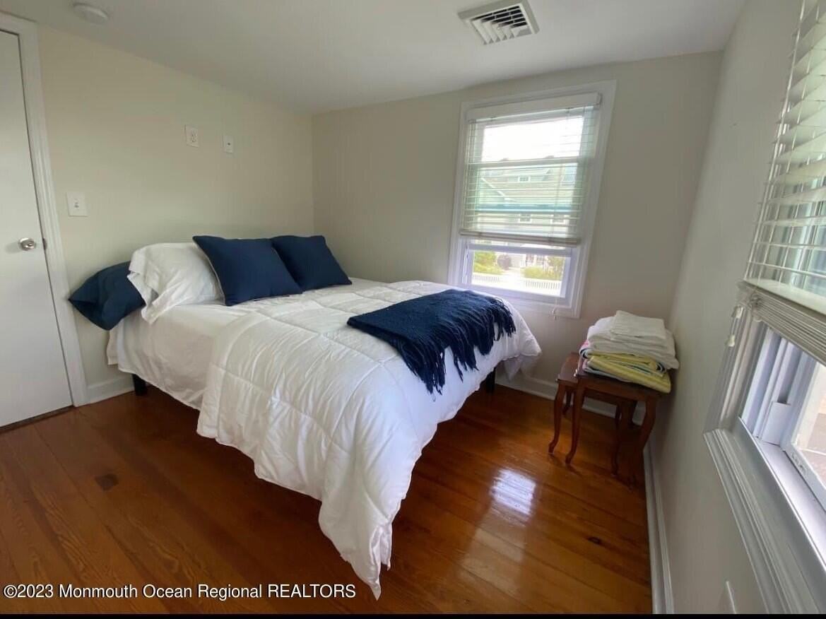 222 Norwood Ln - Photo 7 of 11