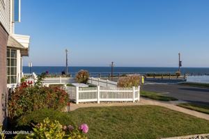 featured image of 7 Vine Ct