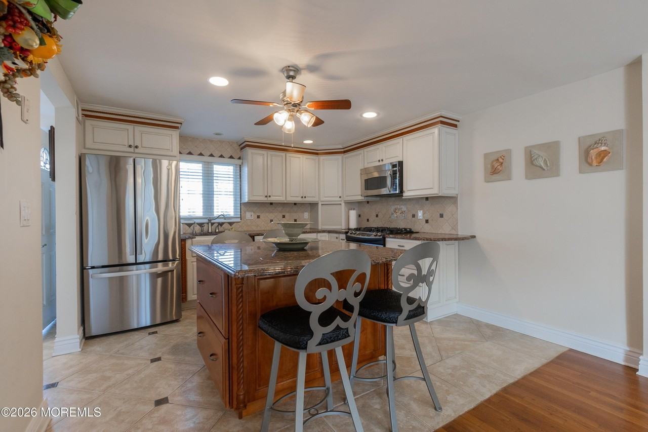 7 Vine Ct - Photo 5 of 18