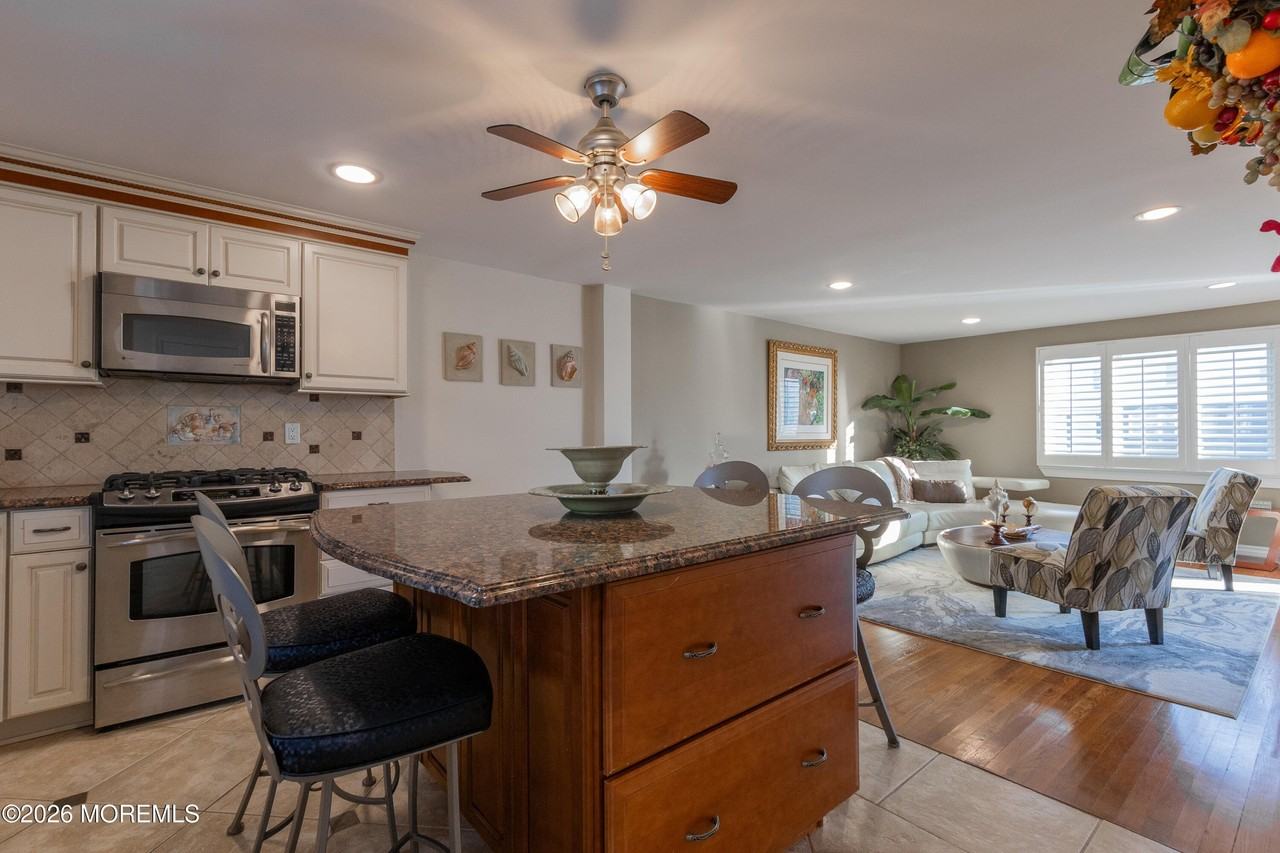 7 Vine Ct - Photo 7 of 18