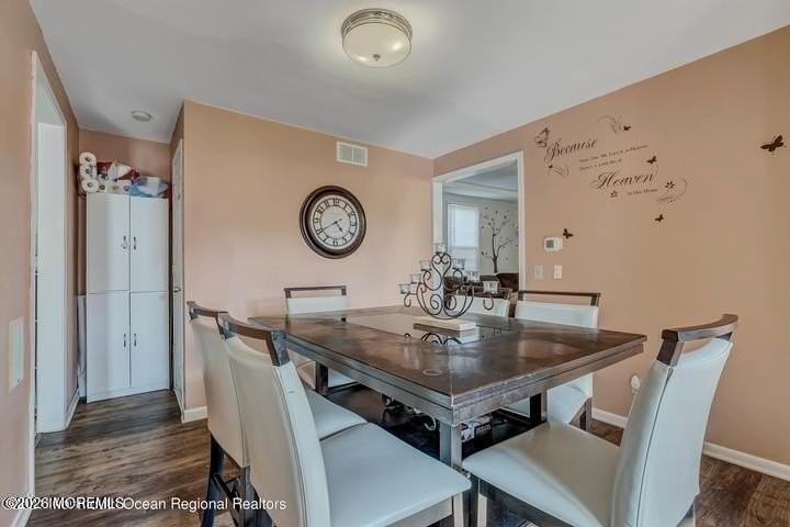 663 Kennedy St - Photo 4 of 22