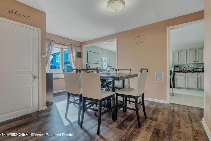 663 Kennedy St - Photo 6 of 22