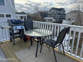 featured image of 40 Waterman Ave