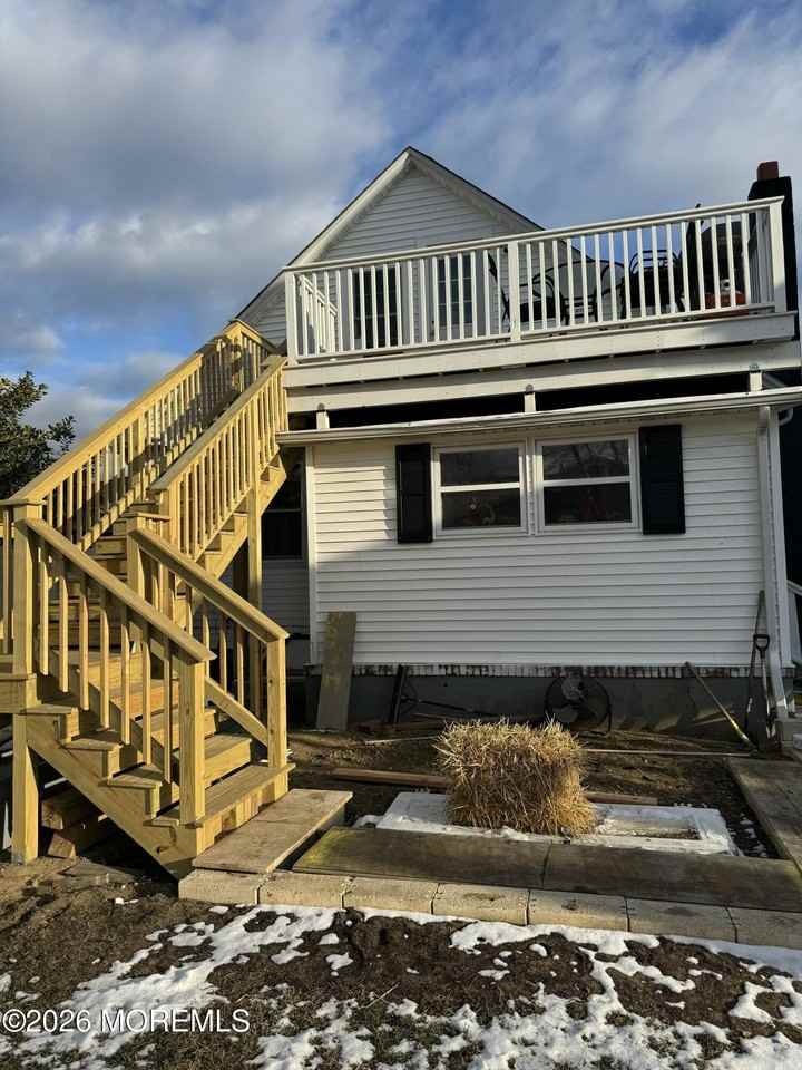 40 Waterman Ave - Photo 2 of 12
