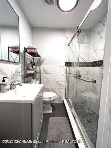 742 Myrtle Ave - Photo 5 of 13