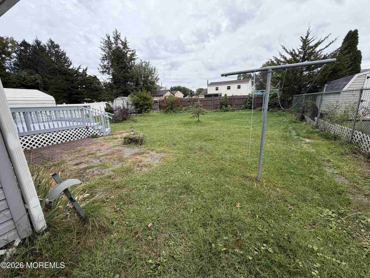 168 Greentree Rd - Photo 7 of 11