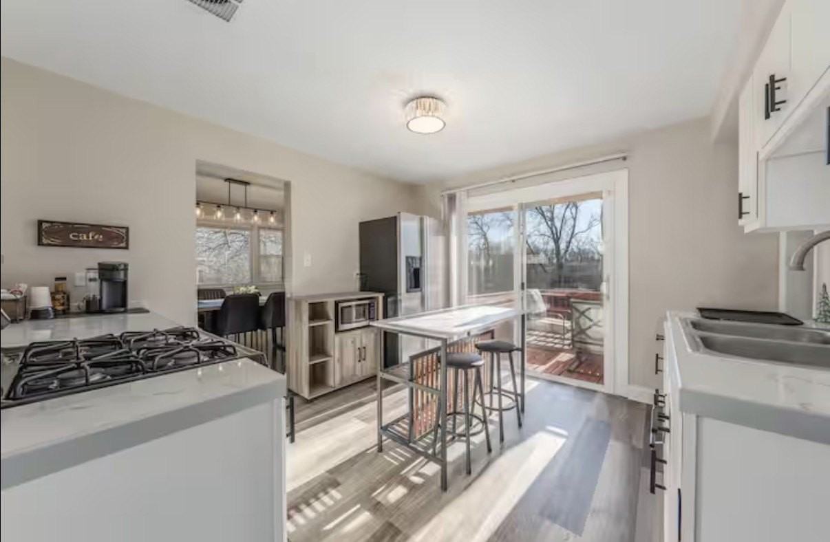 828 Exmoor Rd - Photo 4 of 19