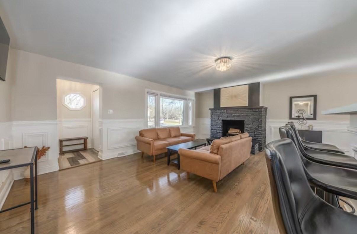 828 Exmoor Rd - Photo 7 of 19