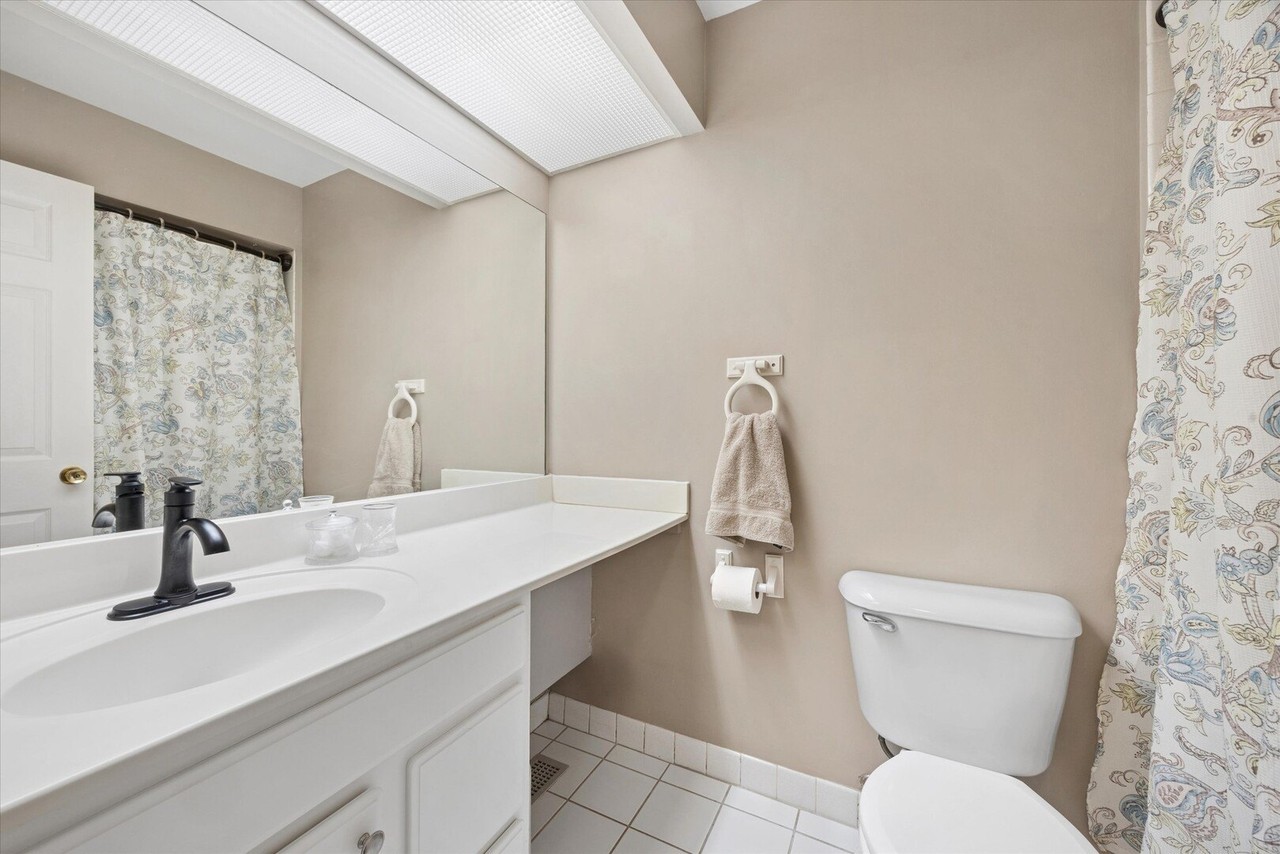 2720 Mitchell Dr #4 - Photo 4 of 15