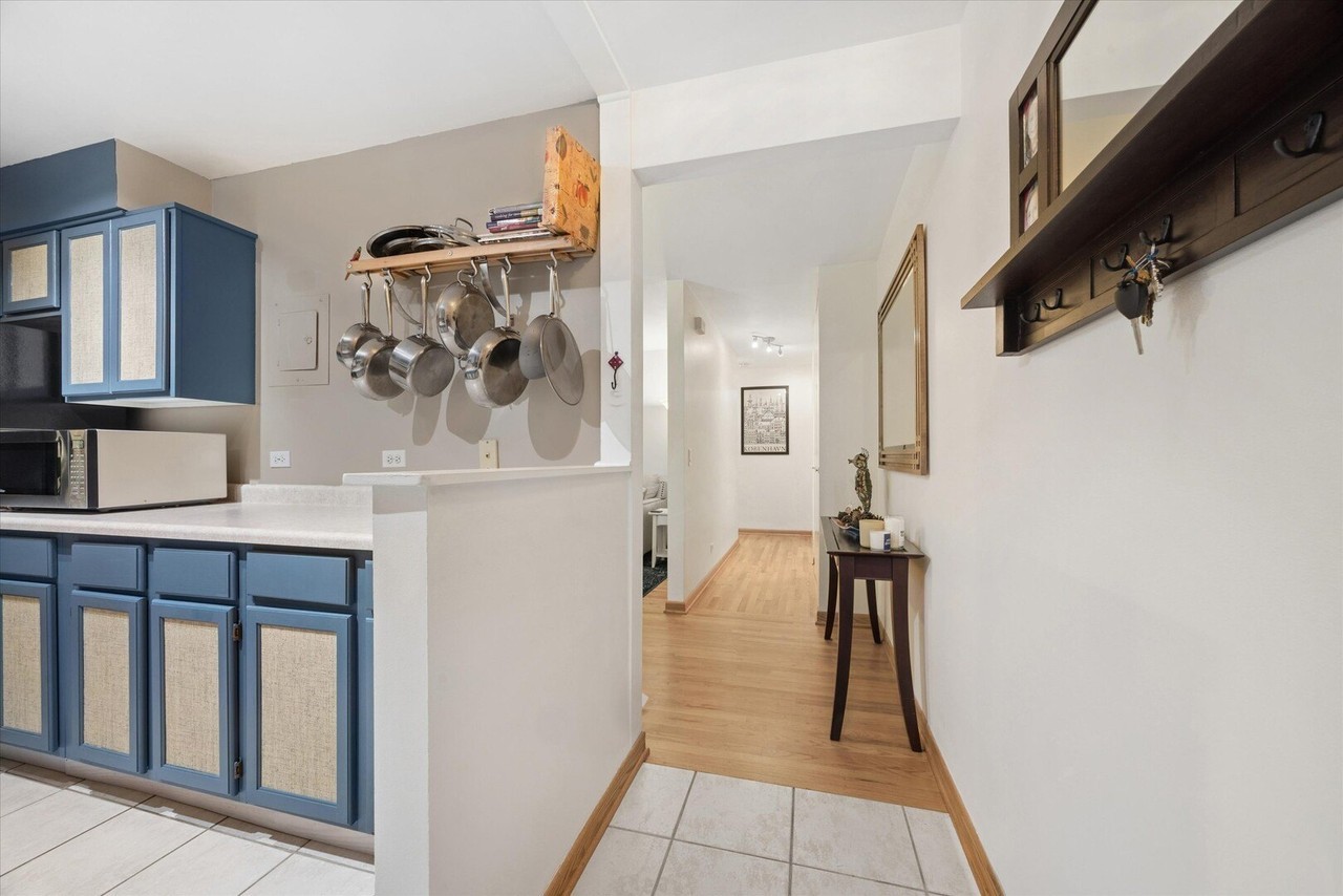 2720 Mitchell Dr #4 - Photo 6 of 15
