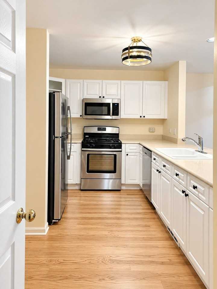 4934 S Cornell Ave #G - Photo 7 of 13