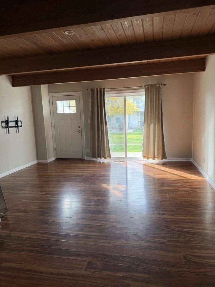 351 Meadow Green Ln #351 - Photo 2 of 13