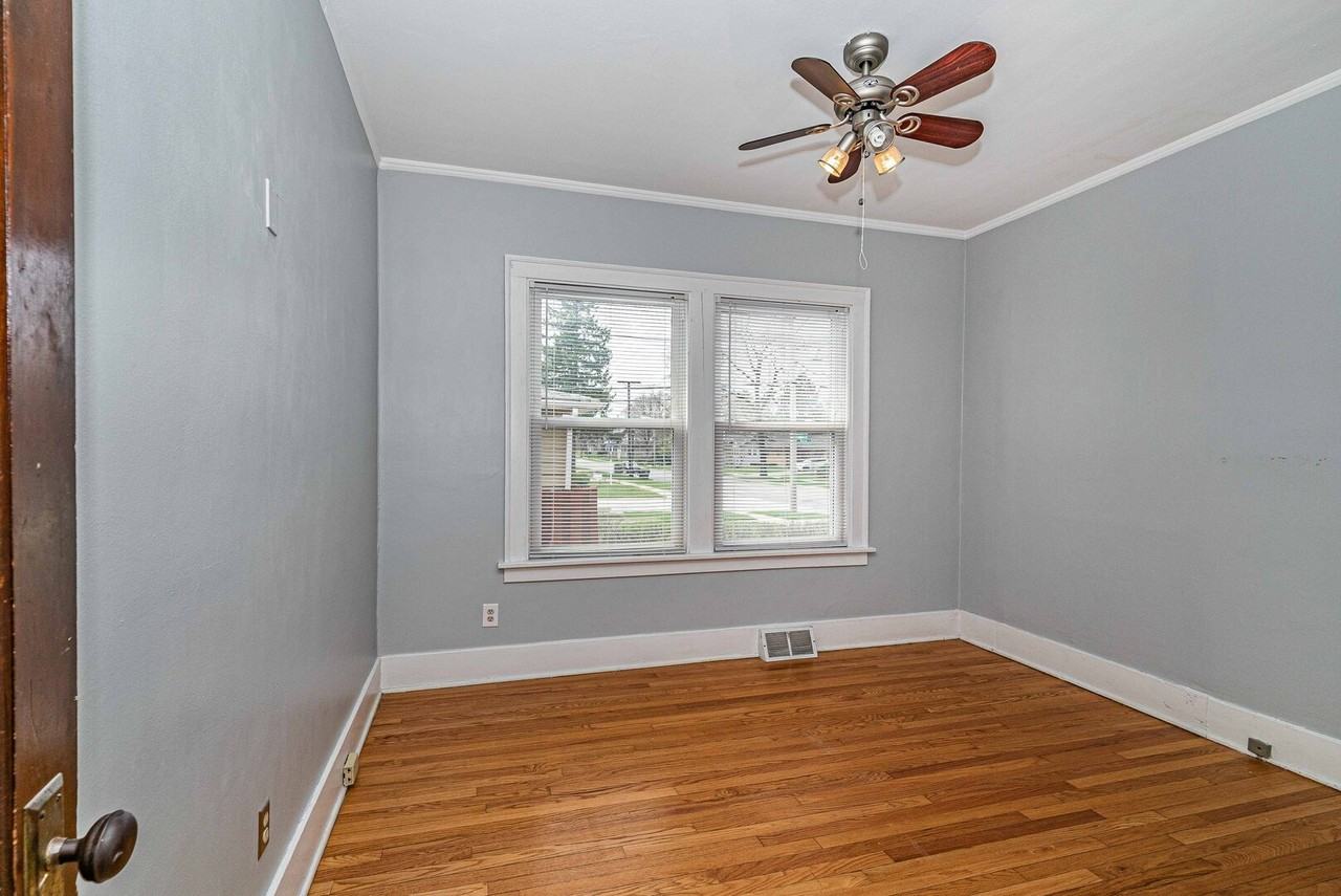 247 W Palatine Rd #1A - Photo 4 of 22