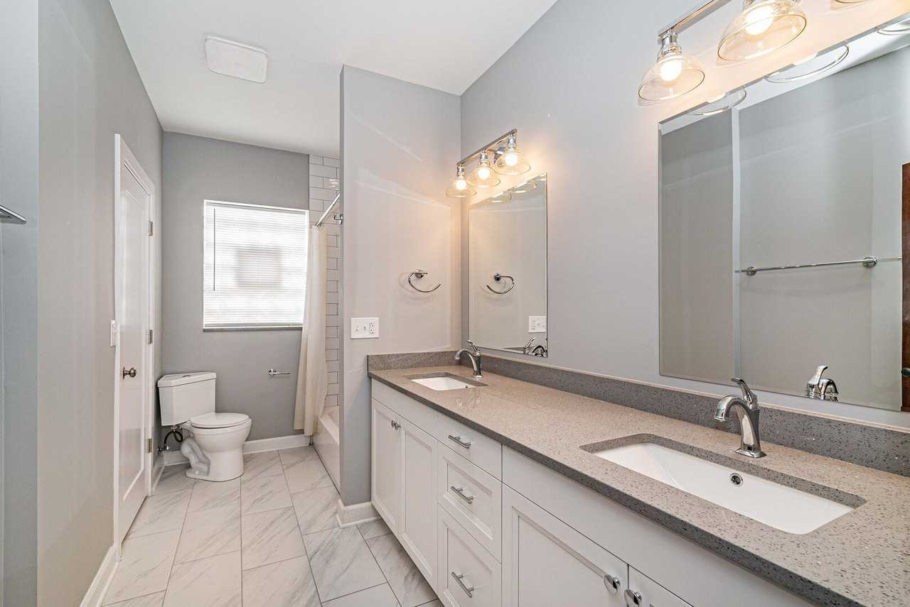 247 W Palatine Rd #1A - Photo 6 of 22