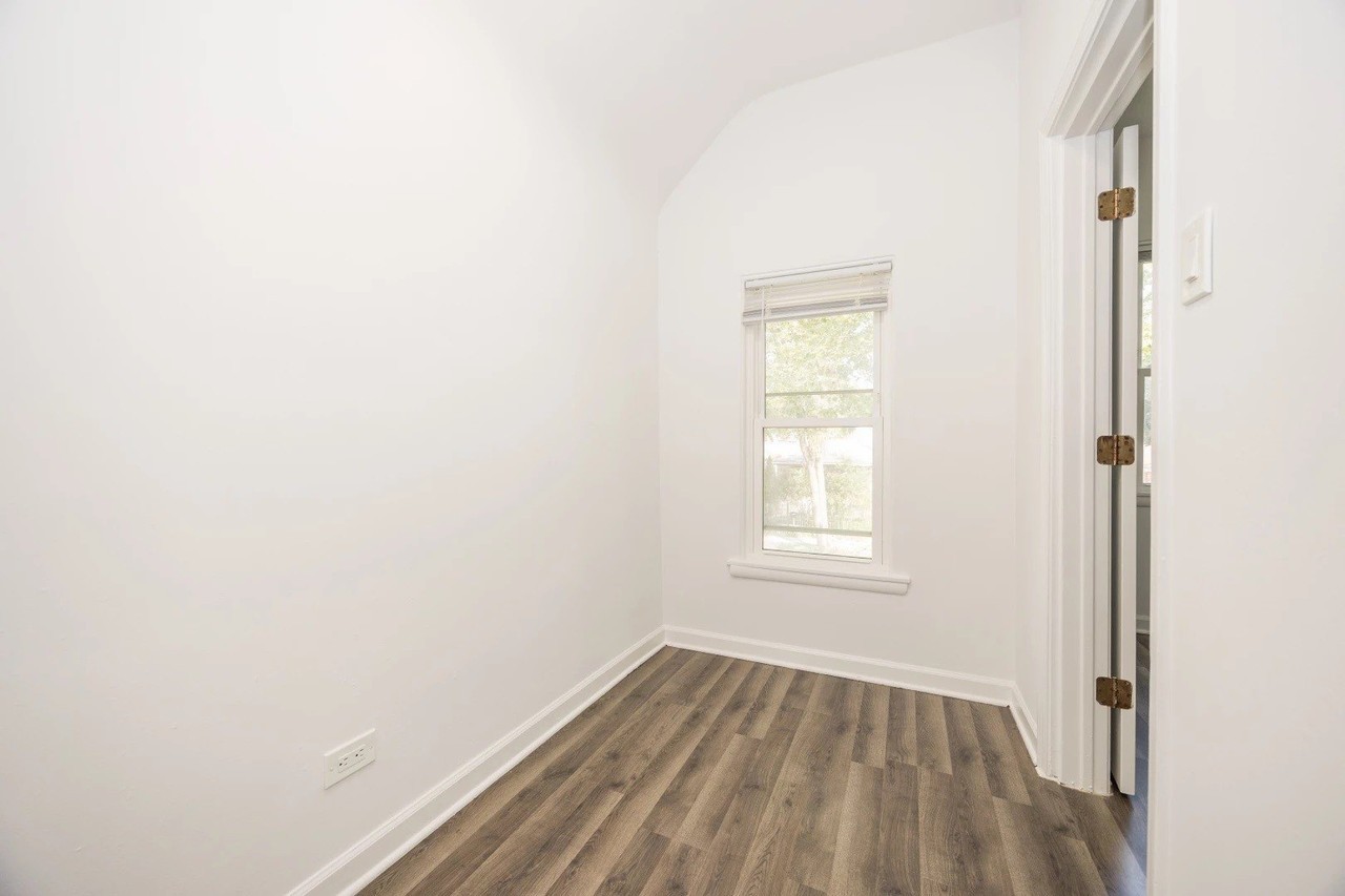 5234 S Homan Ave #2 - Photo 7 of 12