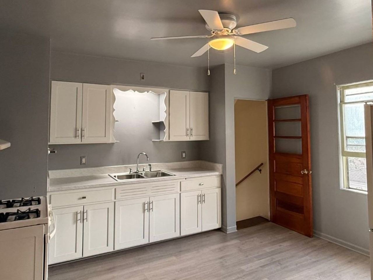 307 N Raynor Ave - Photo 6 of 14