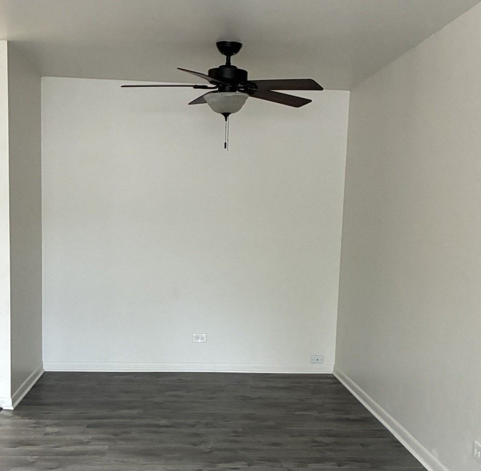 1919 N Lewis Ave #201 - Photo 5 of 7
