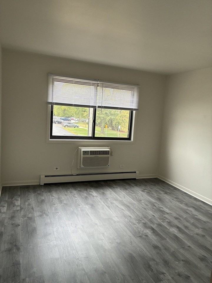 1919 N Lewis Ave #201 - Photo 7 of 7