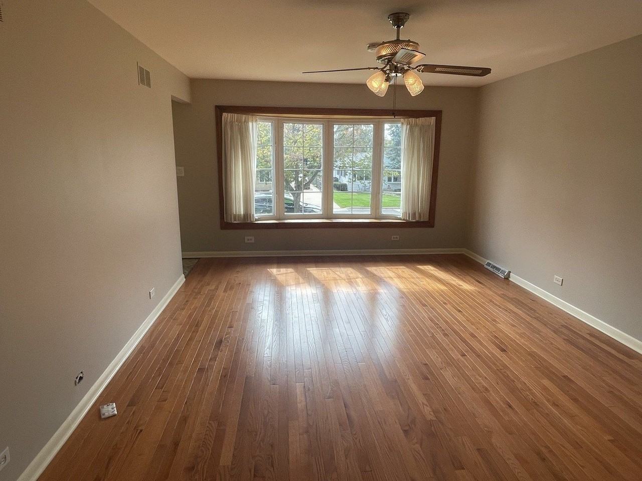 569 W Crockett Ave - Photo 3 of 15