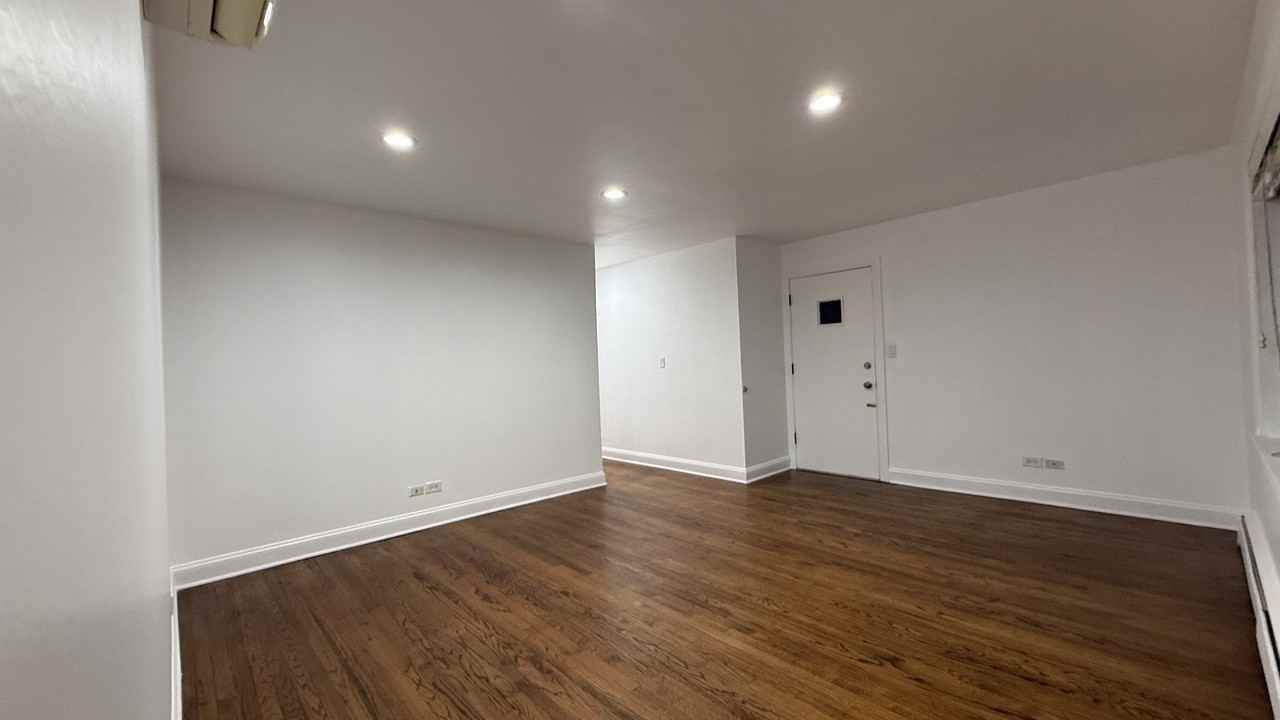 2232 N River Rd #1 - Photo 2 of 9