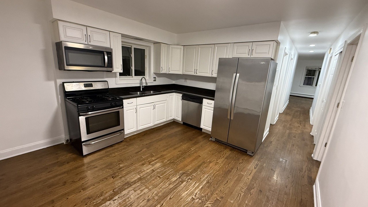 2232 N River Rd #1 - Photo 5 of 9