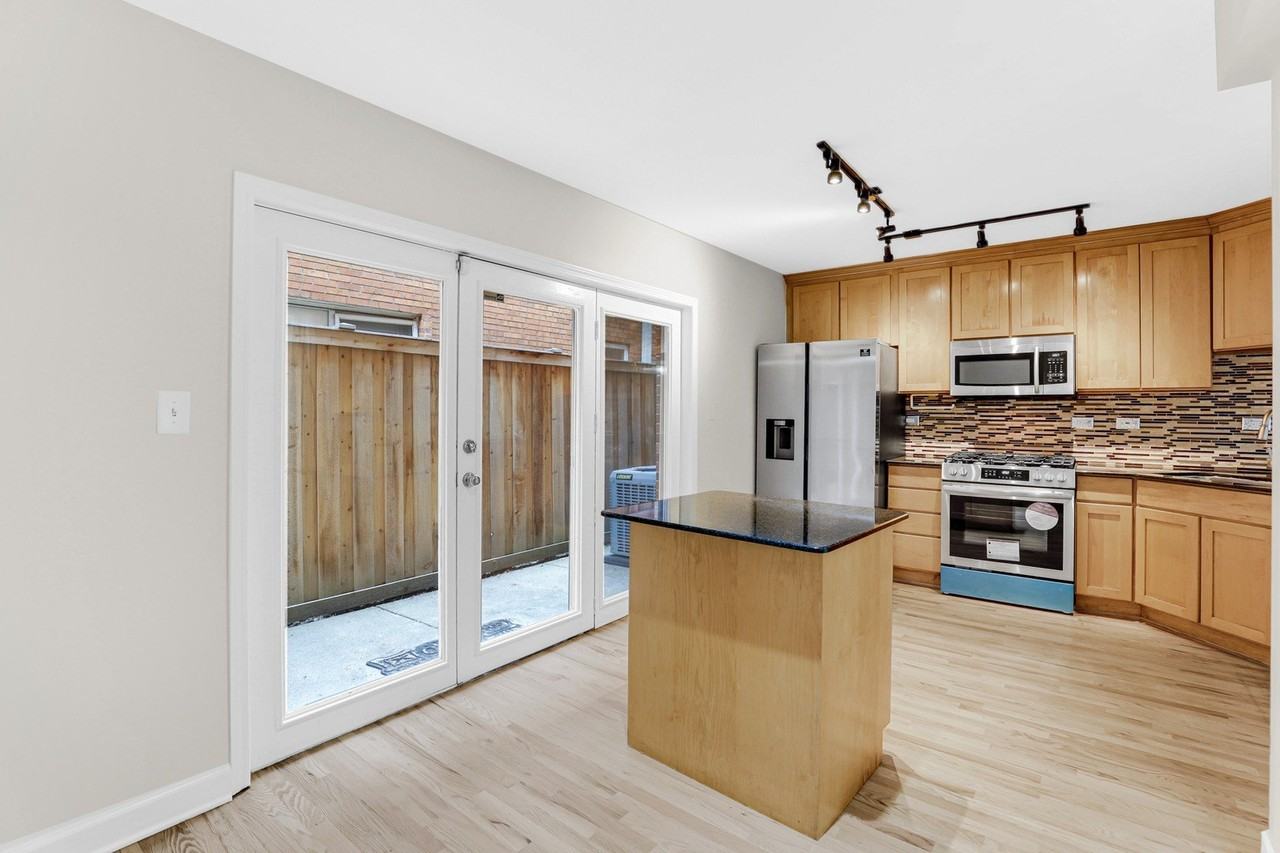 601 South Blvd #E - Photo 6 of 27