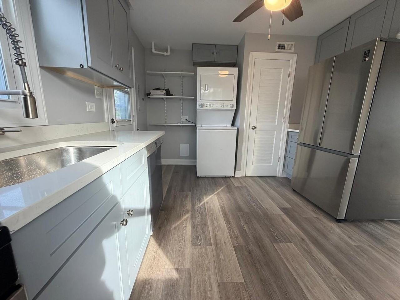4417 N Nagle Ave - Photo 4 of 13